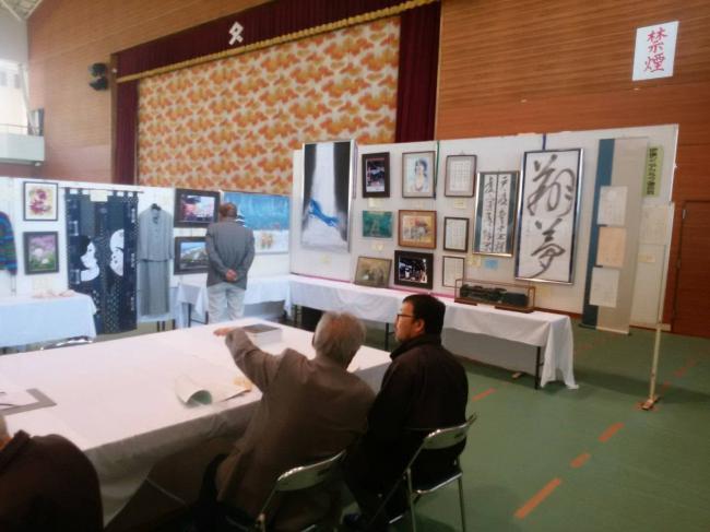 Inside the Date Gymnasium ・ 伊達体育館の中 