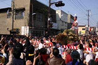 つつこ引き祭り1の写真