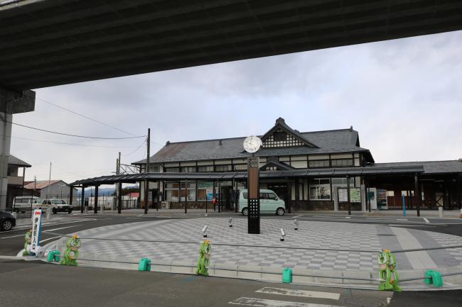 The Renovated Date Station Plaza ・ 新装した伊達駅前広場