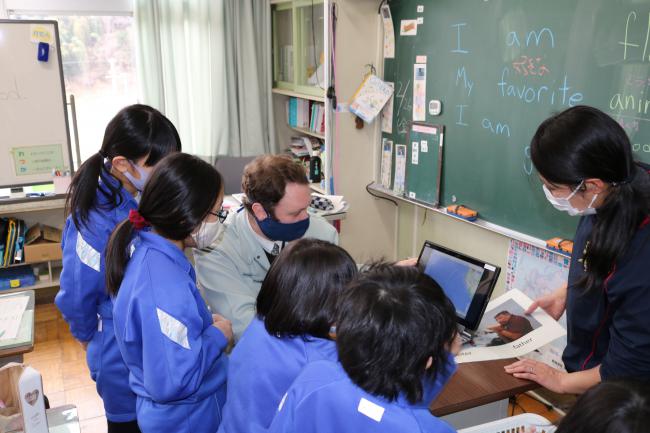Technology in the Classroom ・ 教室でテクノロジー