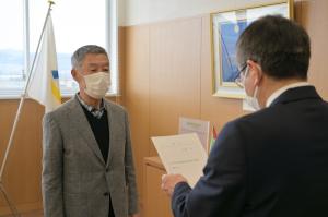 固定資産評価審査委員　辞令交付式２