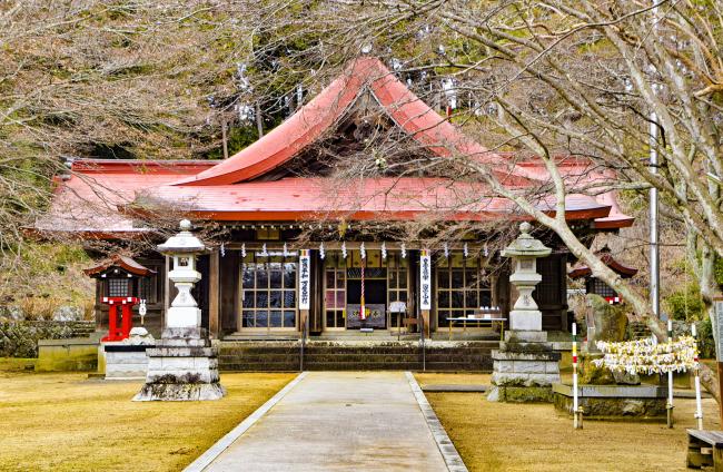 霊山神社本殿の写真