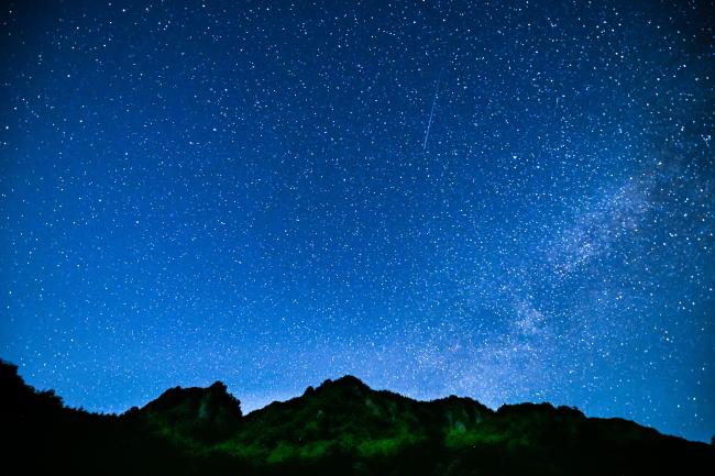 霊山の星空の写真