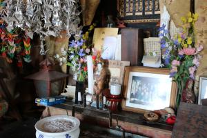 Ample Offerings at the Altar ・ 仏前沢山