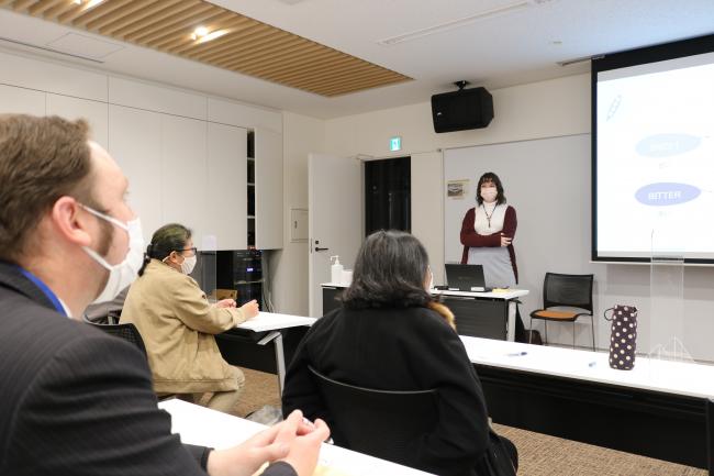 Instructing the Participants ・ 参加者に教える