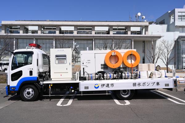 排水ポンプ車002