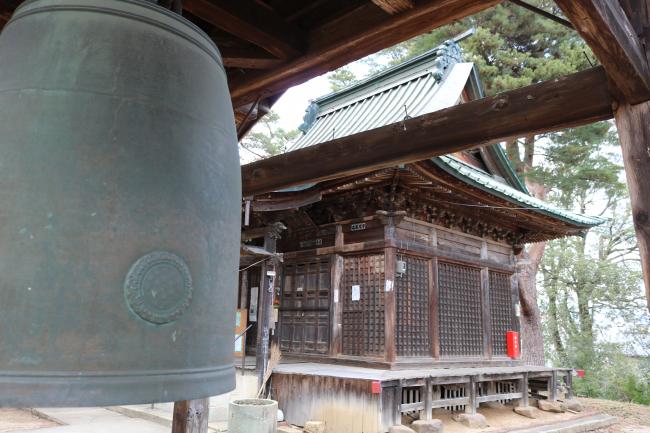 Can you spot the bell? ・ 鐘が見つけられますか?