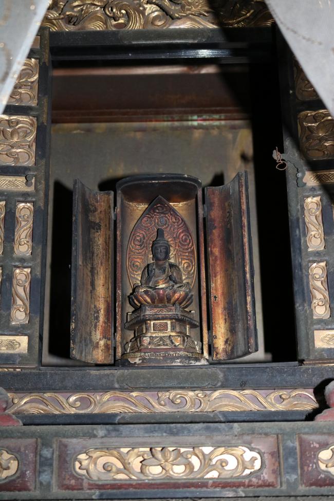 … Kannon Revealed! ・ …観音様、御開帳!