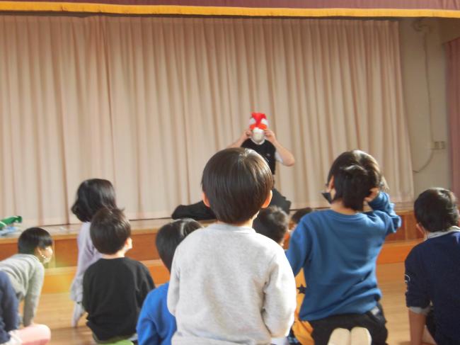 Who is it? ・ 誰なの?