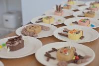 クリスマスらしく、ケーキのデコレーションも