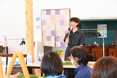 野菜ブーケづくりの様子