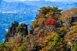 名峰”霊山”