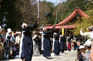 濫觴の舞（霊山神社例大祭）の写真