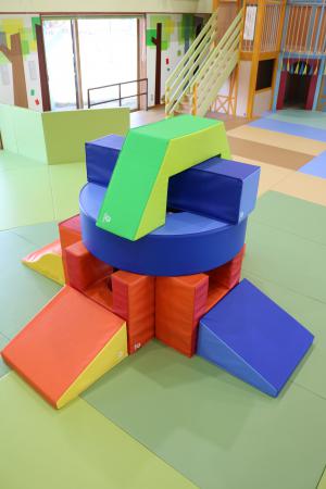 Exquisite European Play Equipment ・ 欧州輸入の立派な遊具