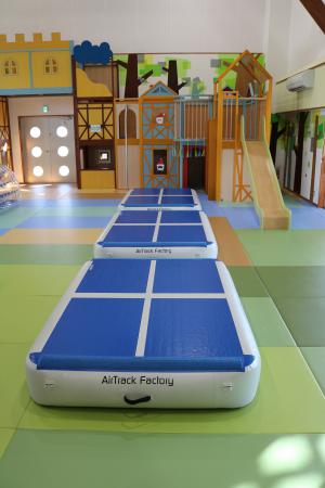 More Exquisite European Play Equipment ・ 欧州輸入の立派な遊具はまだまだあります